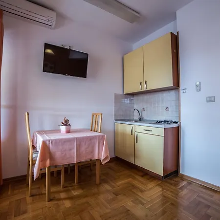 Studio Apartman Rovinj Ровинь